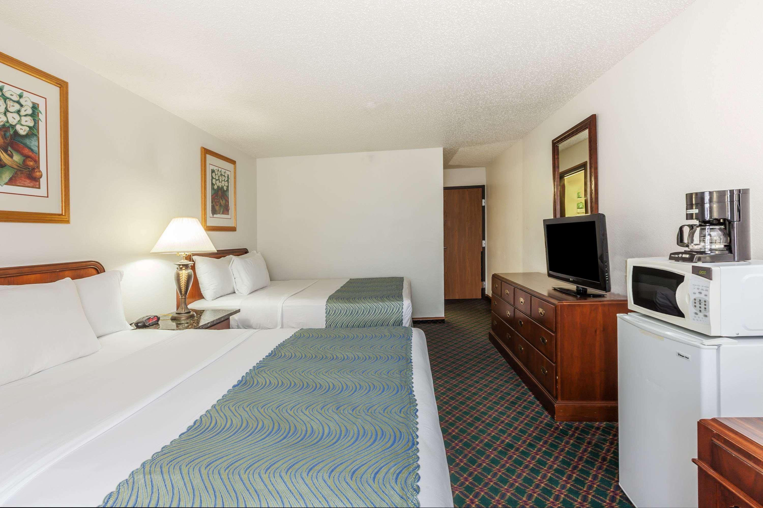 Hotel Super 8 By Wyndham Irving Dfw Airport/South Extérieur photo