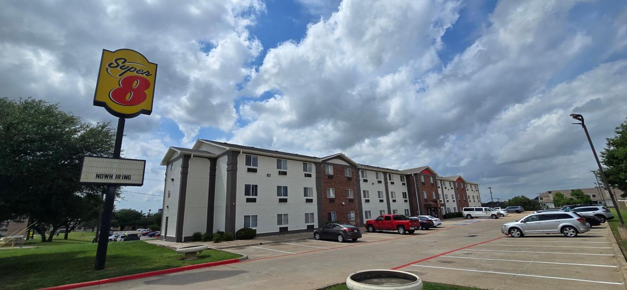 Hotel Super 8 By Wyndham Irving Dfw Airport/South Extérieur photo
